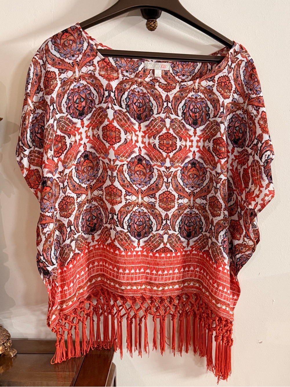 GB Boho Fringe Printed Poncho Top Size Large Coral Paisley Festival